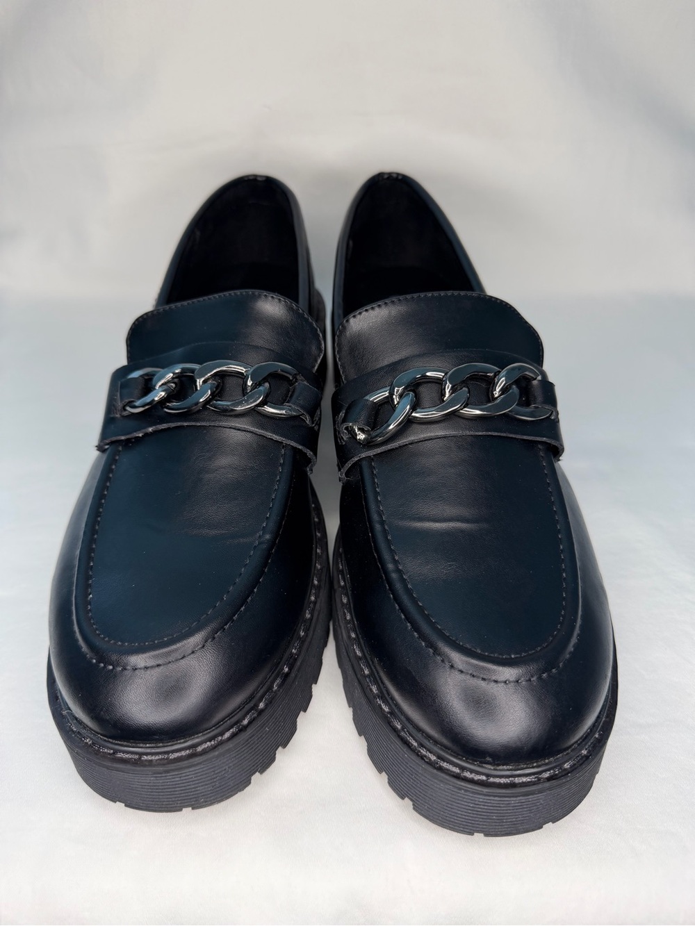 Women’s Black Chain-Accent Moccasins